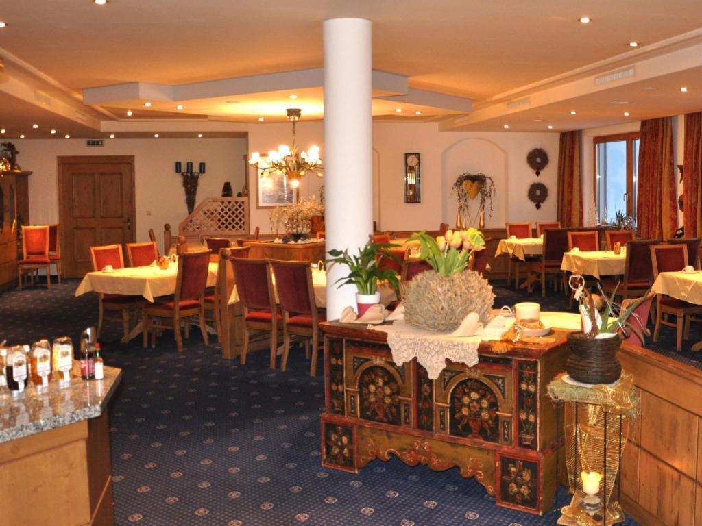 Hotel Garni Angela 4*